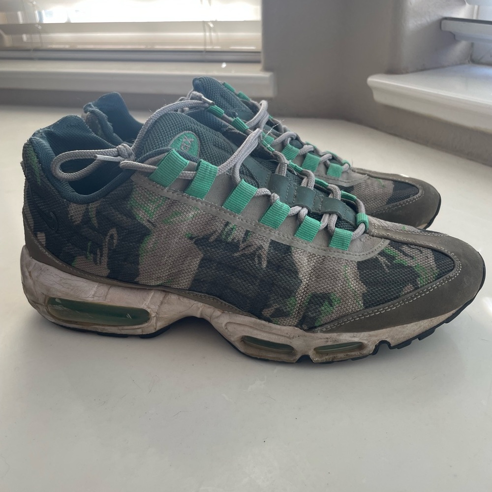 Nike shoes